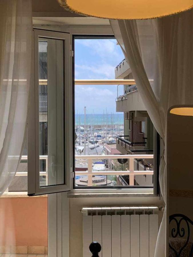 Appartamento Sul Porto Nettuno Eksteriør bilde